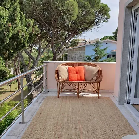Soul Lab Eco Yoga Retreats 3* Alcabideche
